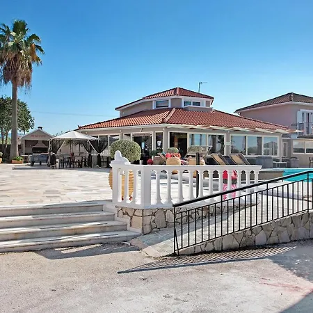 Paradise Zante Standard 1 Apartmán *