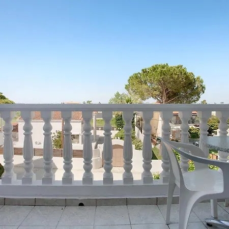 Paradise Zante Standard 1 *